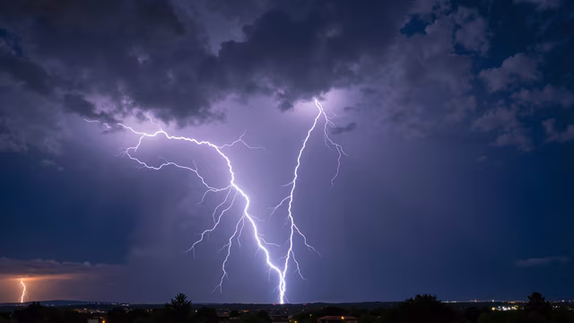 Thunderstorm Lightning Illustration